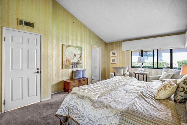975 Pebble Beach, Upland, CA 91784