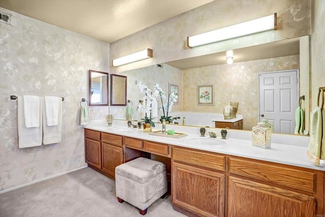 975 Pebble Beach, Upland, CA 91784