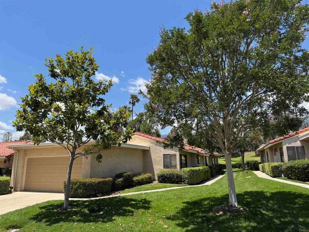 975 Pebble Beach, Upland, CA 91784