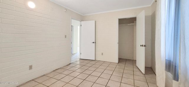 1527 W Niagara Street, Tucson, AZ 85745