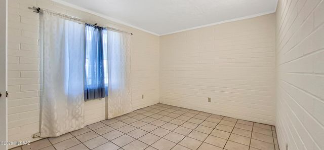 1527 W Niagara Street, Tucson, AZ 85745