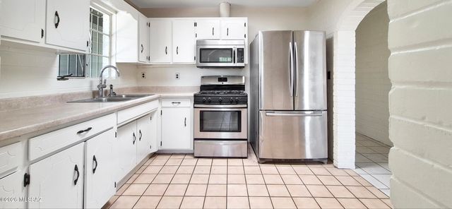 1527 W Niagara Street, Tucson, AZ 85745