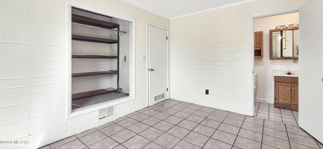 1527 W Niagara Street, Tucson, AZ 85745