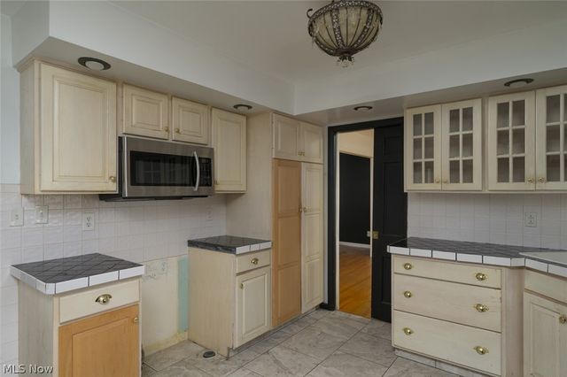 475 Brookpark Drive, Canfield, OH 44406