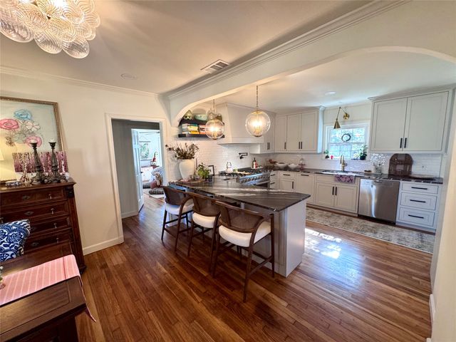 1511 Verano Drive, Dallas, TX 75218