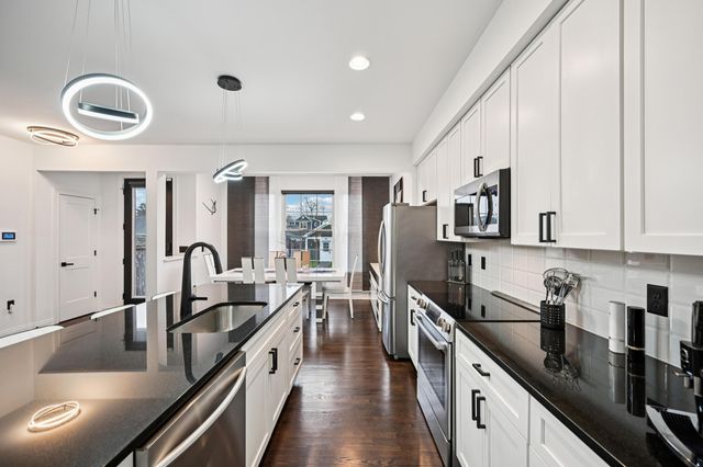 395 E Deshler Avenue, Columbus, OH 43206