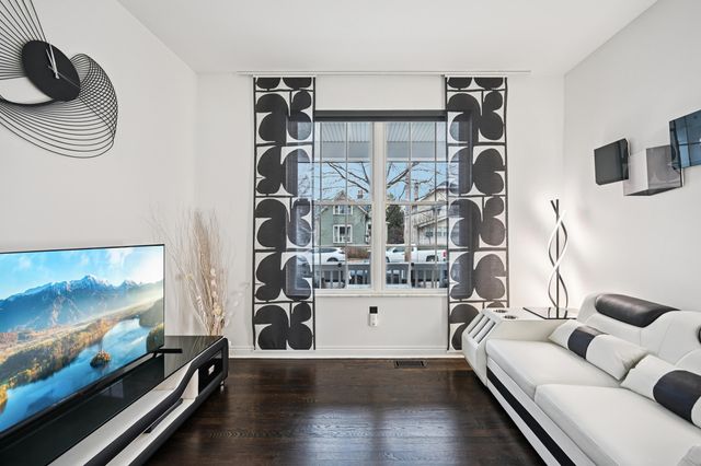 395 E Deshler Avenue, Columbus, OH 43206