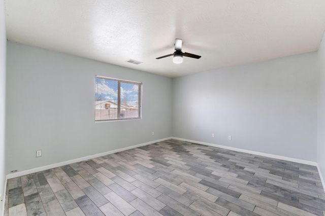 6847 Calle Cielo Avenue SW, Albuquerque, NM 87121