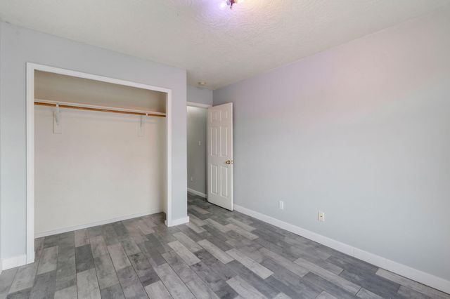 6847 Calle Cielo Avenue SW, Albuquerque, NM 87121