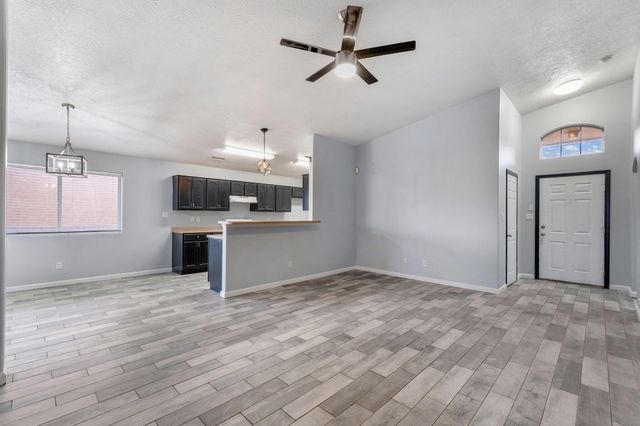6847 Calle Cielo Avenue SW, Albuquerque, NM 87121