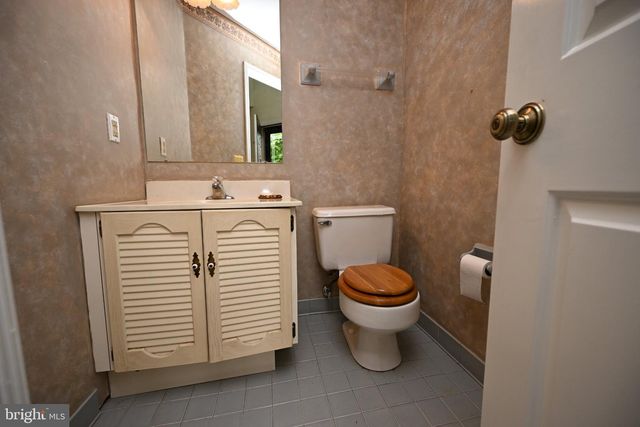 28 JACKIE DR., Trenton, NJ 08648