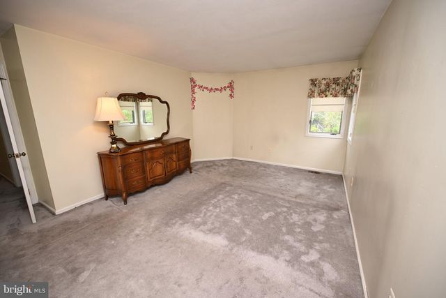 28 JACKIE DR., Trenton, NJ 08648