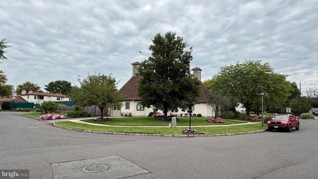 28 JACKIE DR., Trenton, NJ 08648