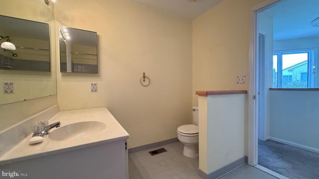 28 JACKIE DR., Trenton, NJ 08648
