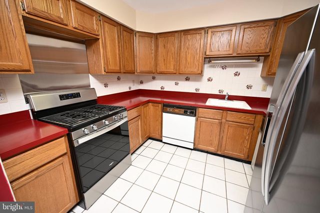 28 JACKIE DR., Trenton, NJ 08648