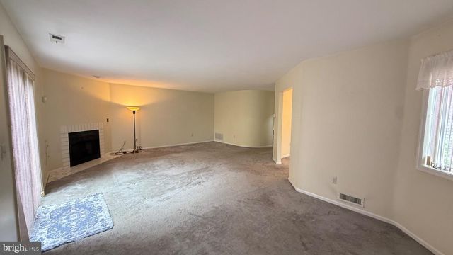 28 JACKIE DR., Trenton, NJ 08648