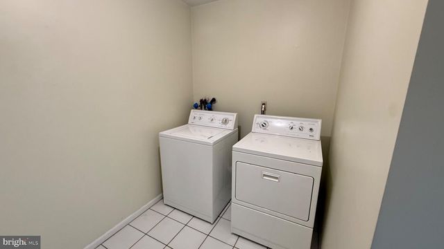 28 JACKIE DR., Trenton, NJ 08648