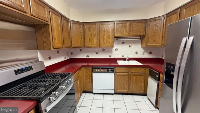 28 JACKIE DR., Trenton, NJ 08648