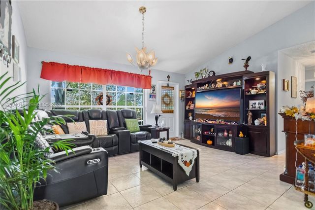 4730 NW 113th Avenue, Sunrise, FL 33323