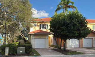 8320 Santa Monica Avenue 8320, Tamarac, FL 33321