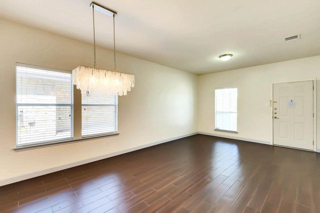 10900 Gerald Allen LOOP, Austin, TX 78748