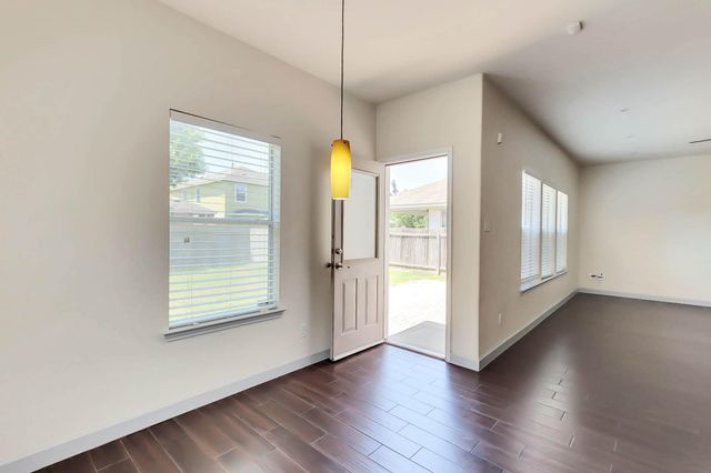 10900 Gerald Allen LOOP, Austin, TX 78748