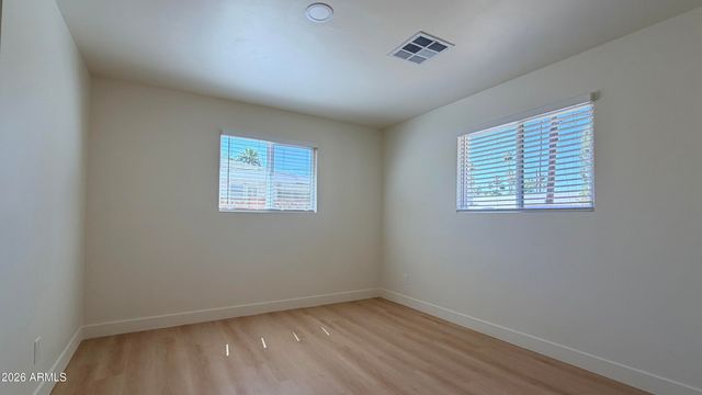 1707 W HIGHLAND Avenue, Phoenix, AZ 85015