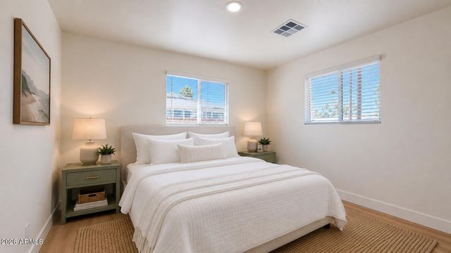 1707 W HIGHLAND Avenue, Phoenix, AZ 85015