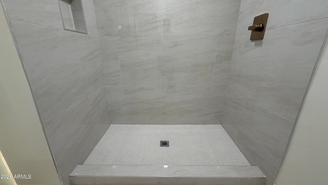 1707 W HIGHLAND Avenue, Phoenix, AZ 85015