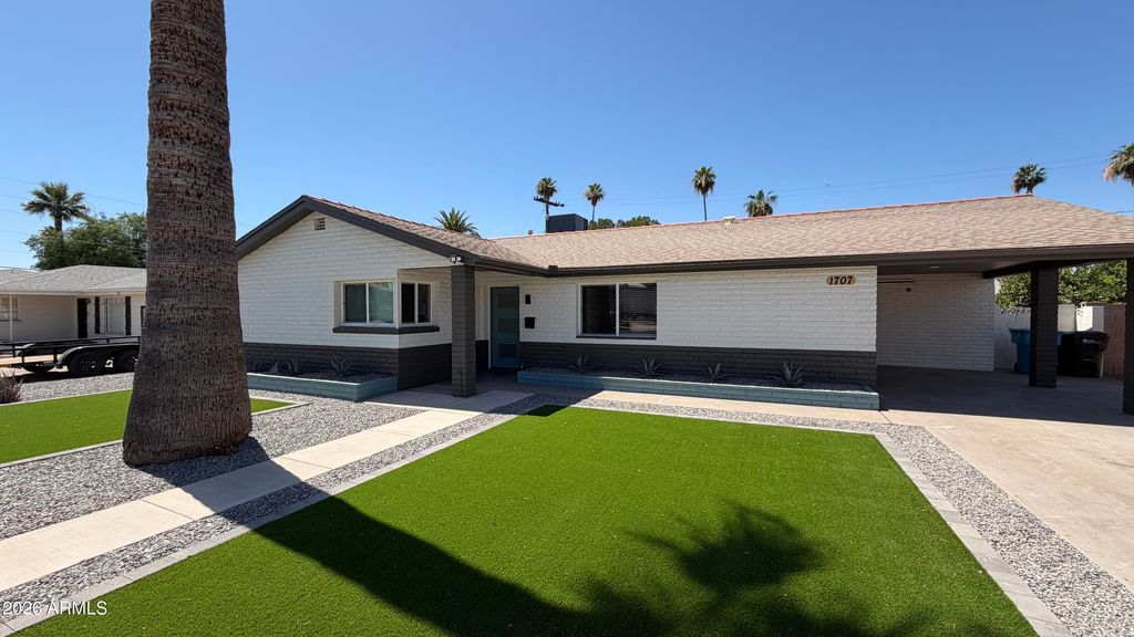1707 W HIGHLAND Avenue, Phoenix, AZ 85015