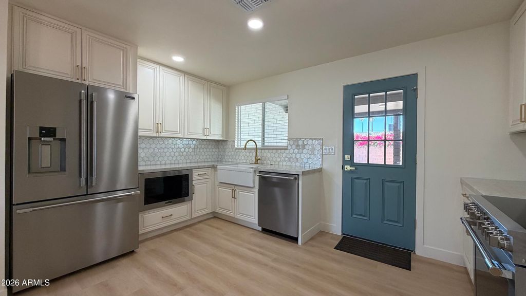 1707 W HIGHLAND Avenue, Phoenix, AZ 85015 — photo 4