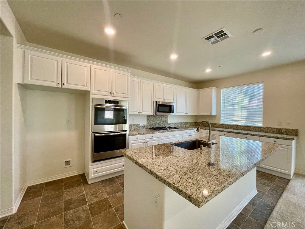19374 Fortunello, Riverside, CA 92508 — photo 2