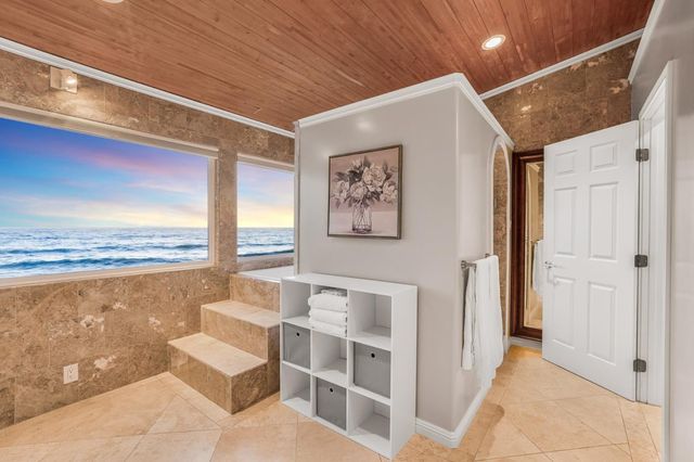 204 Shoreview Avenue, Pacifica, CA 94044