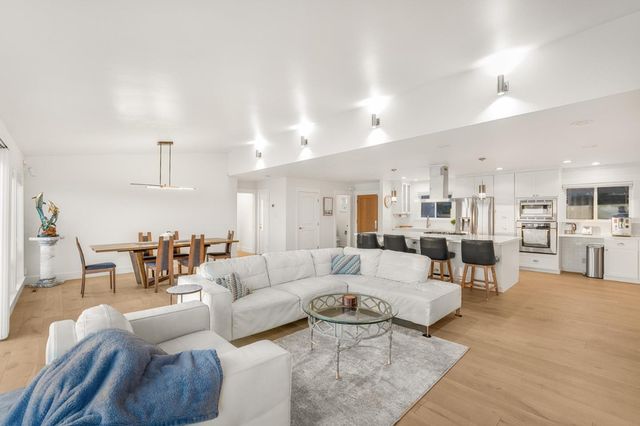 204 Shoreview Avenue, Pacifica, CA 94044