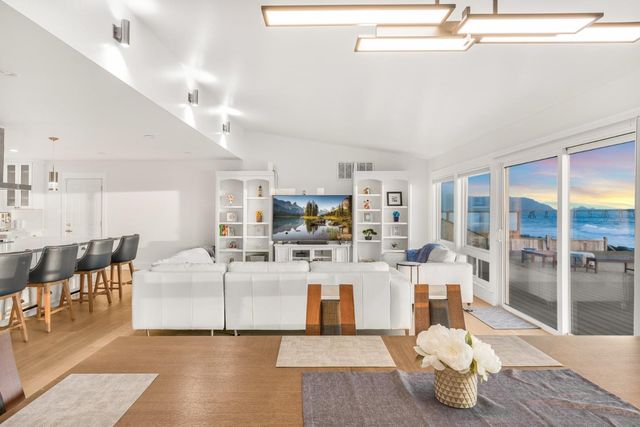 204 Shoreview Avenue, Pacifica, CA 94044