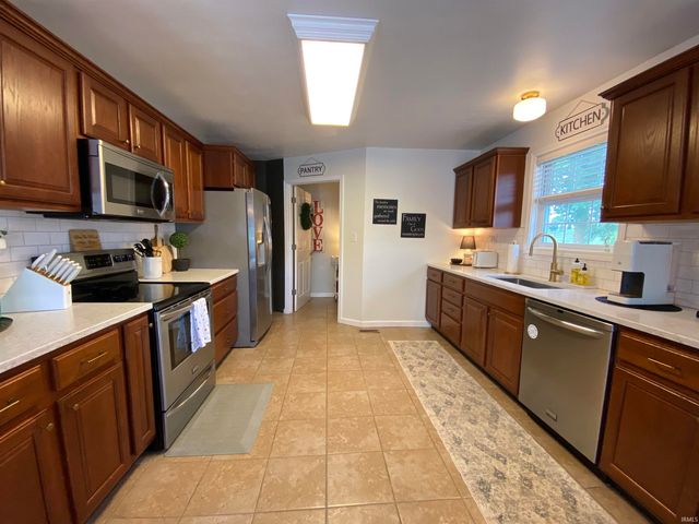 628 Fellowship Drive, Bedford, IN 47421