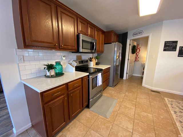 628 Fellowship Drive, Bedford, IN 47421