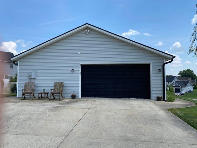 628 Fellowship Drive, Bedford, IN 47421