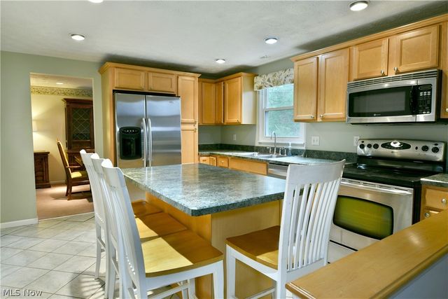 1756 Penny Lane, Youngstown, OH 44515