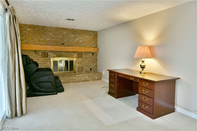 1756 Penny Lane, Youngstown, OH 44515