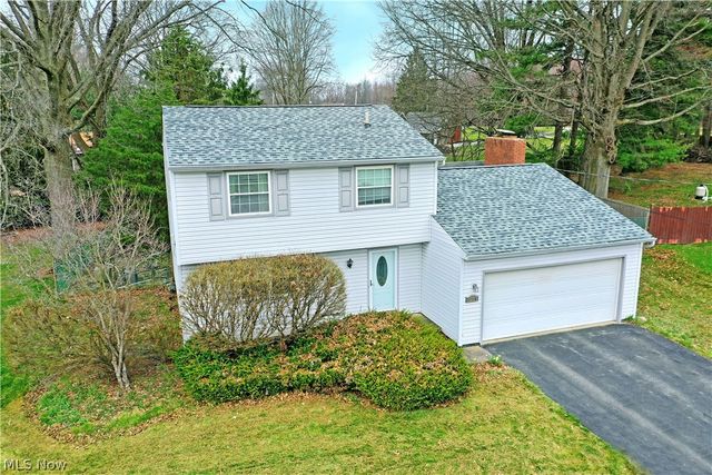 1756 Penny Lane, Youngstown, OH 44515