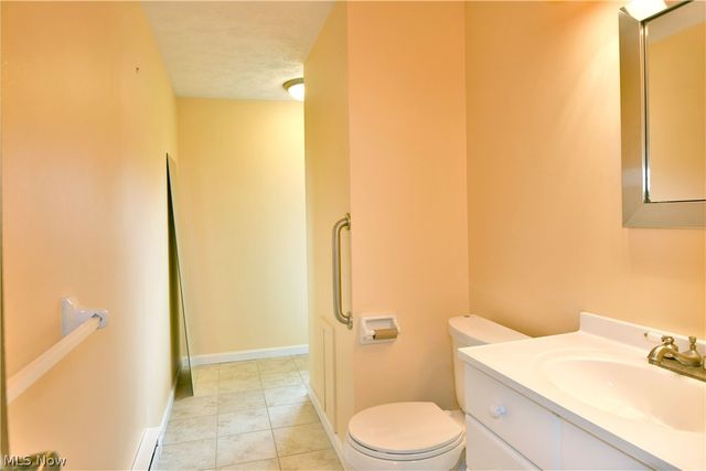 1756 Penny Lane, Youngstown, OH 44515