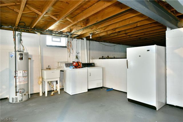 1756 Penny Lane, Youngstown, OH 44515