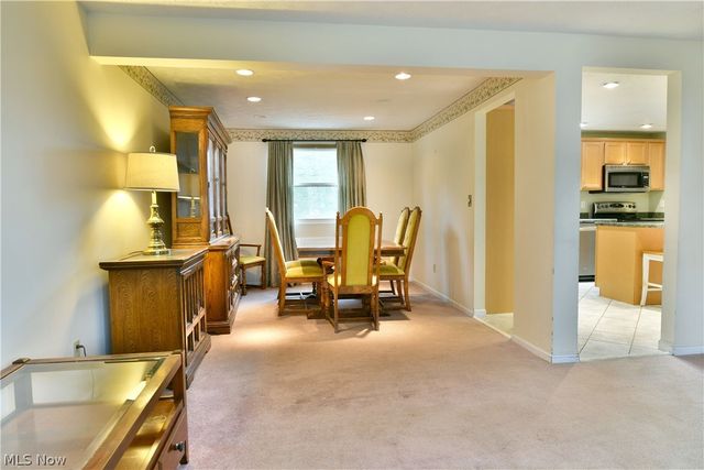 1756 Penny Lane, Youngstown, OH 44515