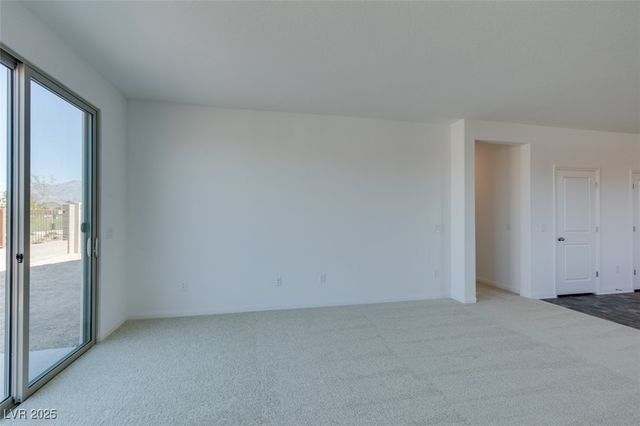 6823 Laguna Blanca Street, North Las Vegas, NV 89086