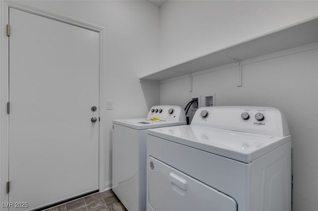 6823 Laguna Blanca Street, North Las Vegas, NV 89086