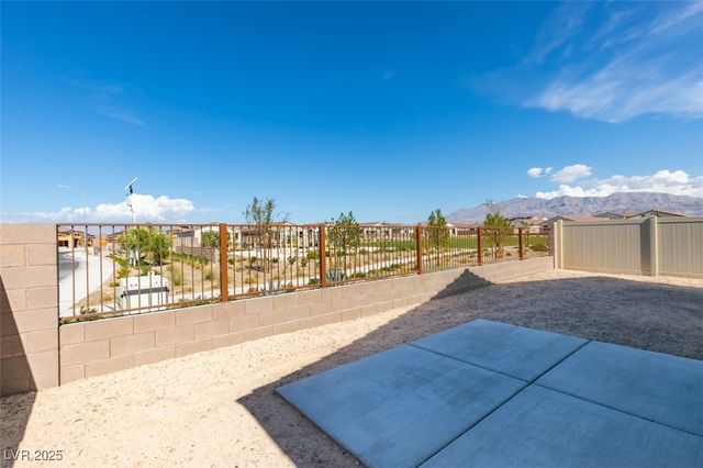 6823 Laguna Blanca Street, North Las Vegas, NV 89086