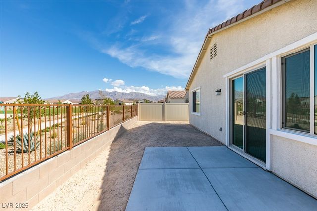 6823 Laguna Blanca Street, North Las Vegas, NV 89086