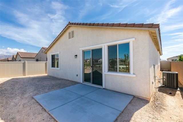 6823 Laguna Blanca Street, North Las Vegas, NV 89086