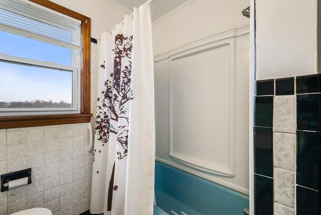 2110 ORANGE ST, Staunton, VA 24401